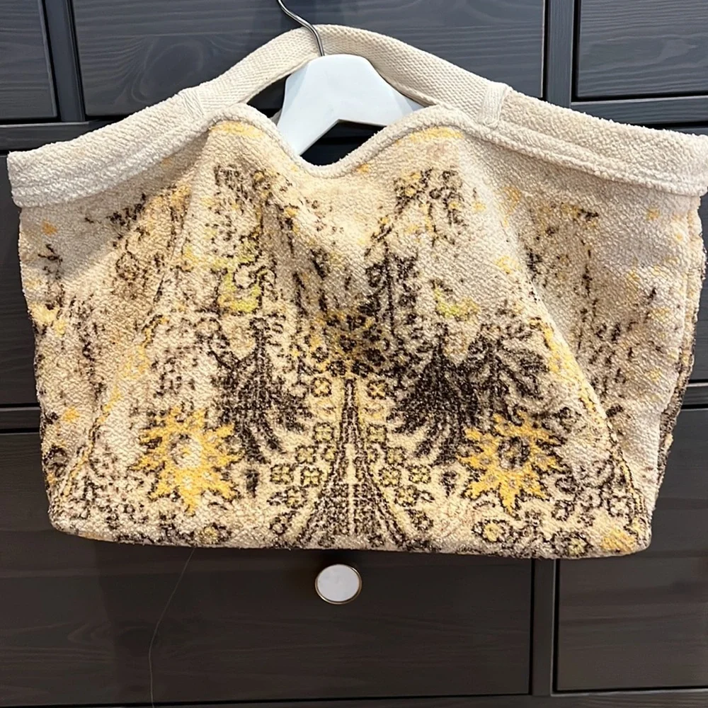 Handheld Tote Bag - Picture 3 of 4